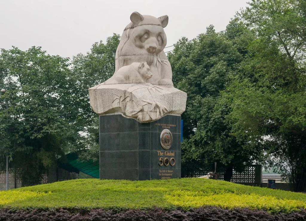 Monument au panda à la base de recherche de Chengdu